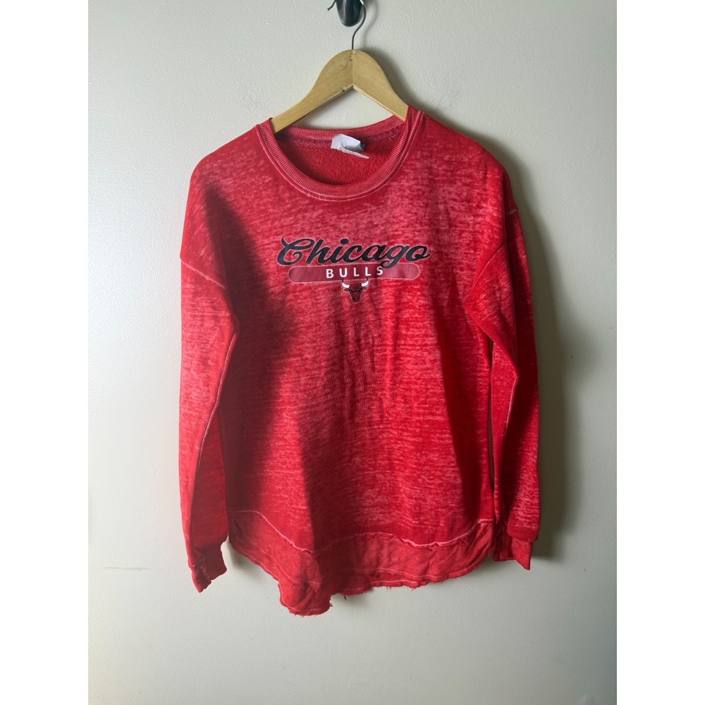 NBA Chicago Bulls Long Sleeve T-Shirt Men's S Red Basketball Logo